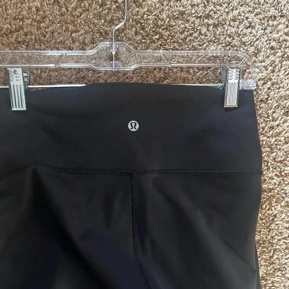 Lululemon black cropped leggings - Picture 4 of 5